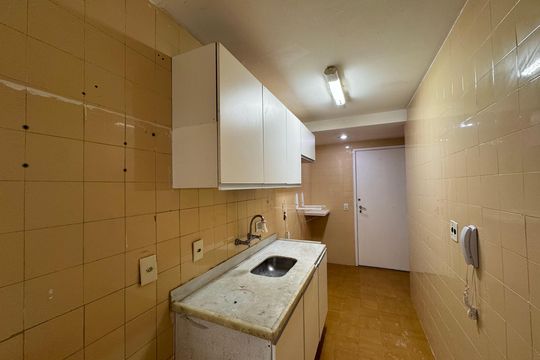Cozinha de apartamento à venda com 2 quartos, 75m² em Barra da Tijuca, Rio de Janeiro