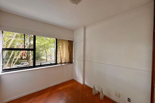 Quarto de apartamento à venda com 2 quartos, 75m² em Barra da Tijuca, Rio de Janeiro