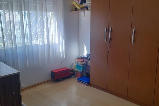 Quarto de apartamento à venda com 2 quartos, 54m² em Santo Antônio, Porto Alegre
