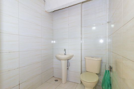 Banheiro de casa para alugar com 1 quarto, 200m² em Vila Joao Batista, São Paulo