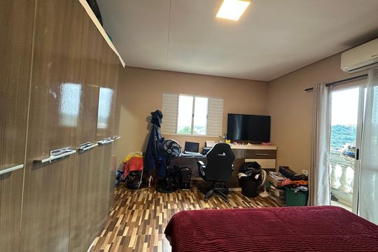 Suíte de casa para alugar com 3 quartos, 561m² em Chácara do Solar Ii (fazendinha), Santana de Parnaíba