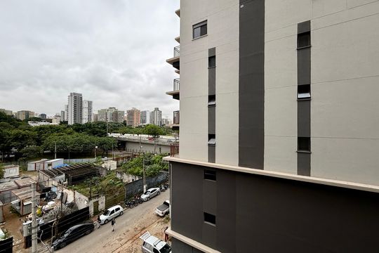 Vista  de kitnet/studio para alugar com 1 quarto, 25m² em Brooklin, São Paulo