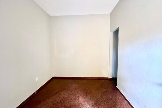 Sala de casa para alugar com 2 quartos, 150m² em São João Batista, Belo Horizonte
