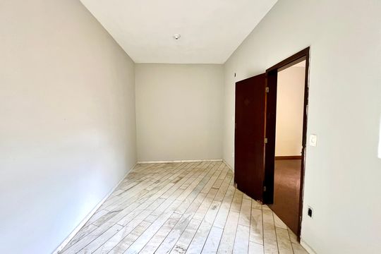 Quarto 1 de casa para alugar com 2 quartos, 150m² em São João Batista, Belo Horizonte