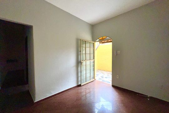Sala de casa para alugar com 2 quartos, 150m² em São João Batista, Belo Horizonte