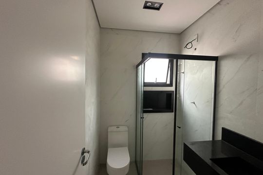 Banheiro de casa de condomínio à venda com 3 quartos, 130m² em Santana de Parnaíba, Santana de Parnaíba