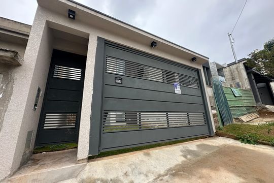 Fachada de casa de condomínio à venda com 3 quartos, 130m² em Santana de Parnaíba, Santana de Parnaíba