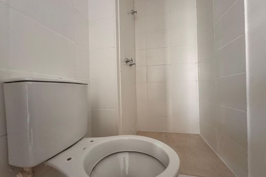 Banheiro Social de apartamento para alugar com 3 quartos, 57m² em Recreio dos Bandeirantes, Rio de Janeiro