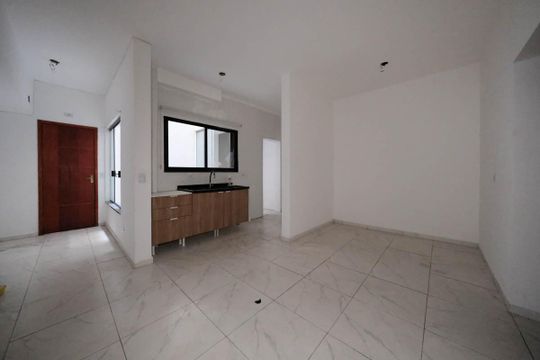 Sala/Cozinha de apartamento à venda com 2 quartos, 44m² em Parque Maria Luiza, São Paulo