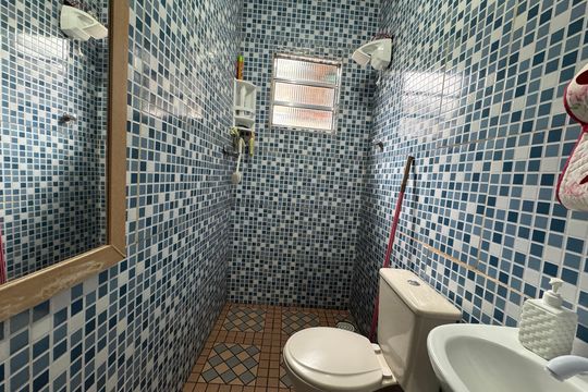 Banheiro de casa à venda com 2 quartos, 105m² em Presidente Altino, Osasco