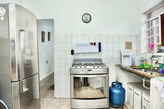 Cozinha  de casa à venda com 4 quartos, 102m² em Santa Cruz, Belo Horizonte