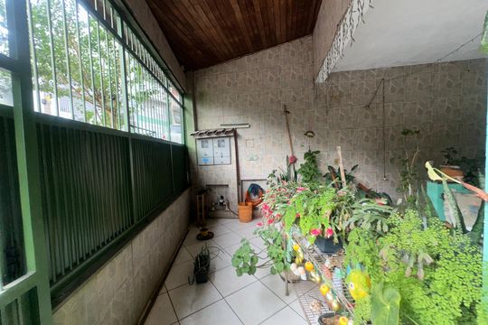 Quintal de casa à venda com 3 quartos, 199m² em Parque Viana, Barueri