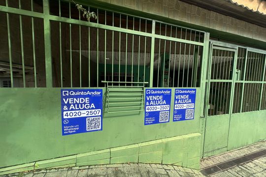 Fachada de casa à venda com 3 quartos, 199m² em Parque Viana, Barueri