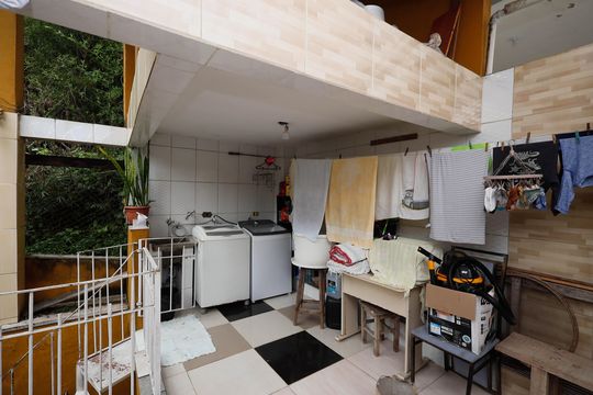 Área de Serviço casa 3 de casa à venda com 4 quartos, 275m² em Jardim Flor da Cantareira, São Paulo