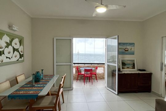 Sala de apartamento para alugar com 3 quartos, 140m² em Embaré, Santos