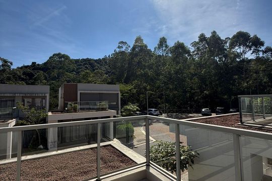 Varanda de casa de condomínio à venda com 3 quartos, 200m² em Residencial Tambore III, Santana de Parnaíba