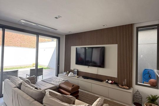 Casa de Condomínio à venda com 3 quartos, 200m² em Residencial Tambore III, Santana de Parnaíba