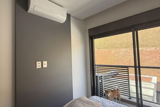 Quarto de casa de condomínio à venda com 3 quartos, 200m² em Residencial Tambore III, Santana de Parnaíba