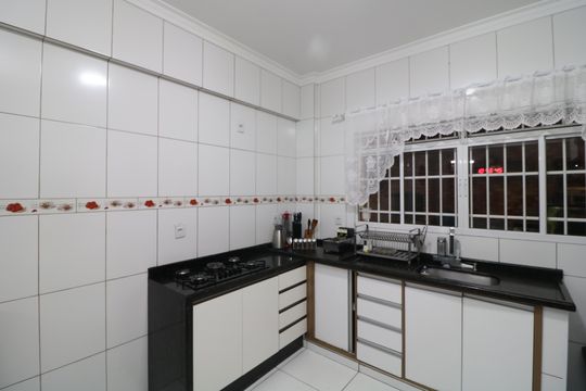 Cozinha de casa à venda com 3 quartos, 198m² em Vila Alzira, São Paulo