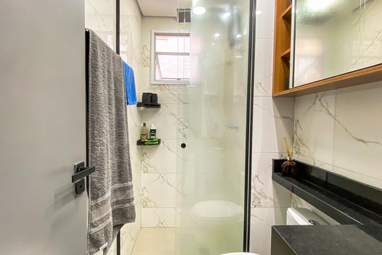 Banheiro de apartamento à venda com 2 quartos, 47m² em Jardim Sao Francisco (zona Leste), São Paulo