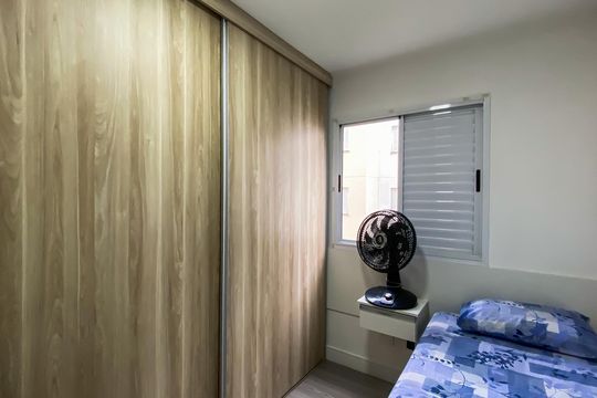 Quarto 1 de apartamento à venda com 2 quartos, 47m² em Jardim Sao Francisco (zona Leste), São Paulo