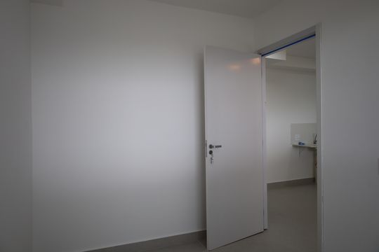 Apartamento para alugar com 2 quartos, 40m² em Veleiros, São Paulo