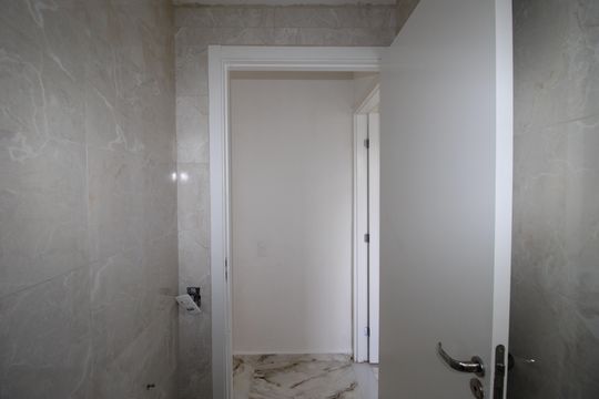 Banheiro de apartamento para alugar com 2 quartos, 34m² em Colônia (zona Leste), São Paulo