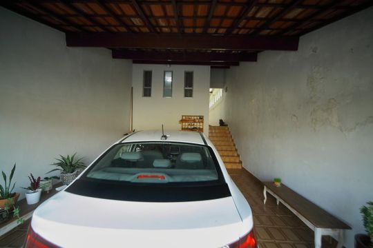 Garagem  de casa à venda com 3 quartos, 225m² em Baeta Neves, São Bernardo do Campo