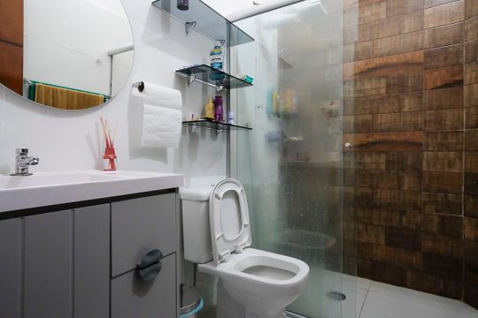 Banheiro de casa à venda com 2 quartos, 63m² em Nova Gerti, São Caetano do Sul
