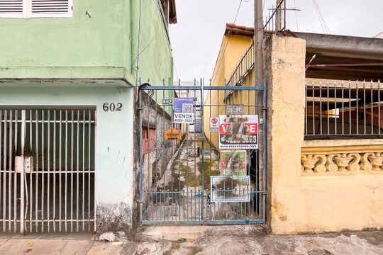 Fachada + plaquinha de casa à venda com 2 quartos, 63m² em Nova Gerti, São Caetano do Sul