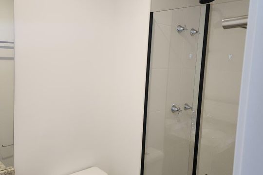Banheiro de apartamento à venda com 1 quarto, 31m² em Vila Mariana, São Paulo