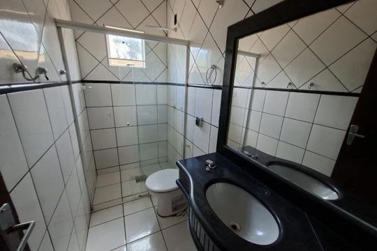 Casa para alugar com 4 quartos, 50m² em Presidente Roosevelt, Uberlândia