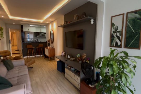 Sala de apartamento à venda com 3 quartos, 80m² em Barra da Tijuca, Rio de Janeiro