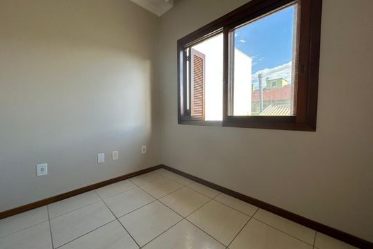 Quarto 3 de casa à venda com 3 quartos, 100m² em Harmonia, Canoas