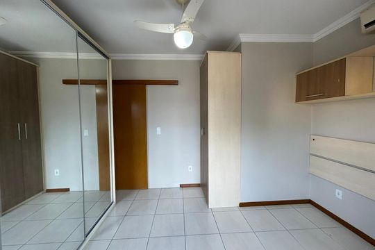 Quarto 1 de casa à venda com 3 quartos, 100m² em Harmonia, Canoas