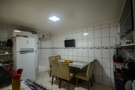 Cozinha de casa à venda com 3 quartos, 152m² em Vila Zat, São Paulo