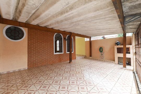 Área externa de casa à venda com 3 quartos, 180m² em Vila Albertina, São Paulo