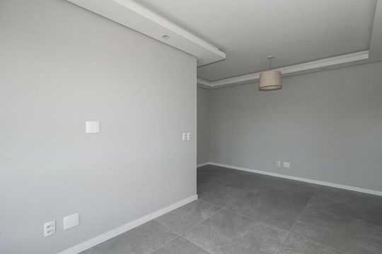 Sala de apartamento à venda com 3 quartos, 70m² em São Geraldo, Porto Alegre