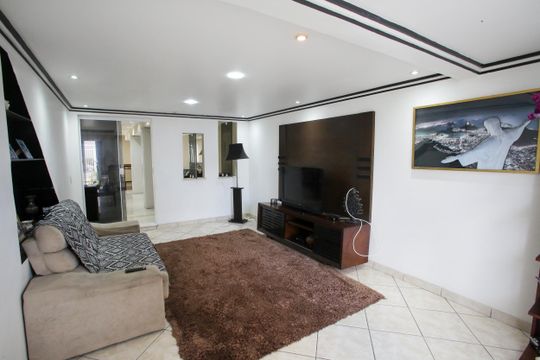 Sala de TV de casa para alugar com 6 quartos, 440m² em Anil, Rio de Janeiro