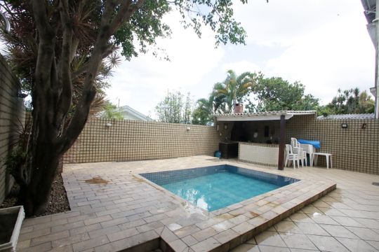 Piscina de casa para alugar com 6 quartos, 440m² em Anil, Rio de Janeiro