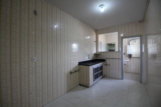 Cozinha de apartamento à venda com 1 quarto, 49m² em Tanque, Rio de Janeiro
