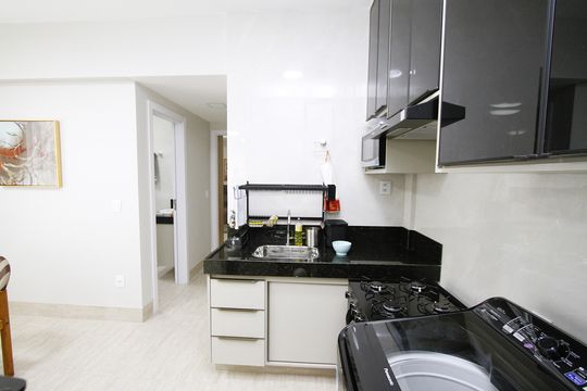 Cozinha de kitnet/studio para alugar com 1 quarto, 54m² em Santa Lúcia, Belo Horizonte