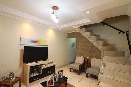 Sala  de casa à venda com 2 quartos, 180m² em Montanhão, São Bernardo do Campo