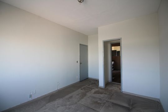 Sala de apartamento para alugar com 1 quarto, 49m² em Tanque, Rio de Janeiro