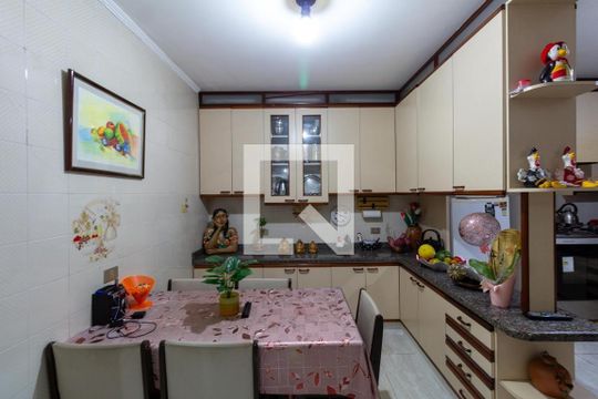 Cozinha de casa à venda com 2 quartos, 200m² em Vila Talarico, São Paulo