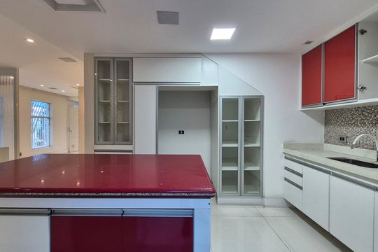 Cozinha  de casa à venda com 4 quartos, 180m² em Campestre, Santo André