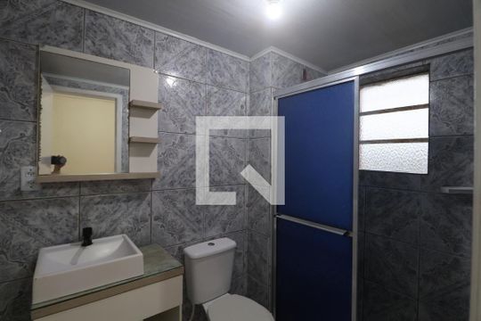 Banheiro de apartamento para alugar com 1 quarto, 40m² em Guajuviras, Canoas