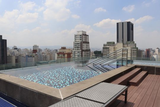 Piscina de kitnet/studio à venda com 1 quarto, 34m² em Consolação, São Paulo