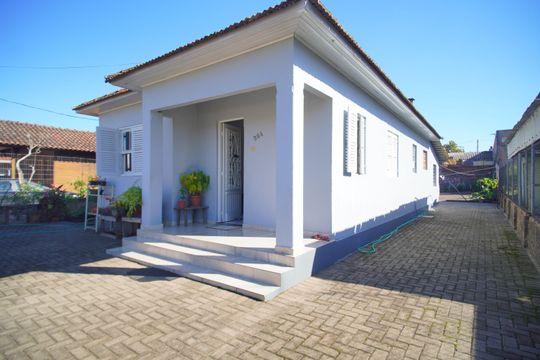 Quintal de casa à venda com 2 quartos, 180m² em Scharlau, São Leopoldo