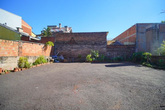 Área externa de casa à venda com 2 quartos, 180m² em Scharlau, São Leopoldo